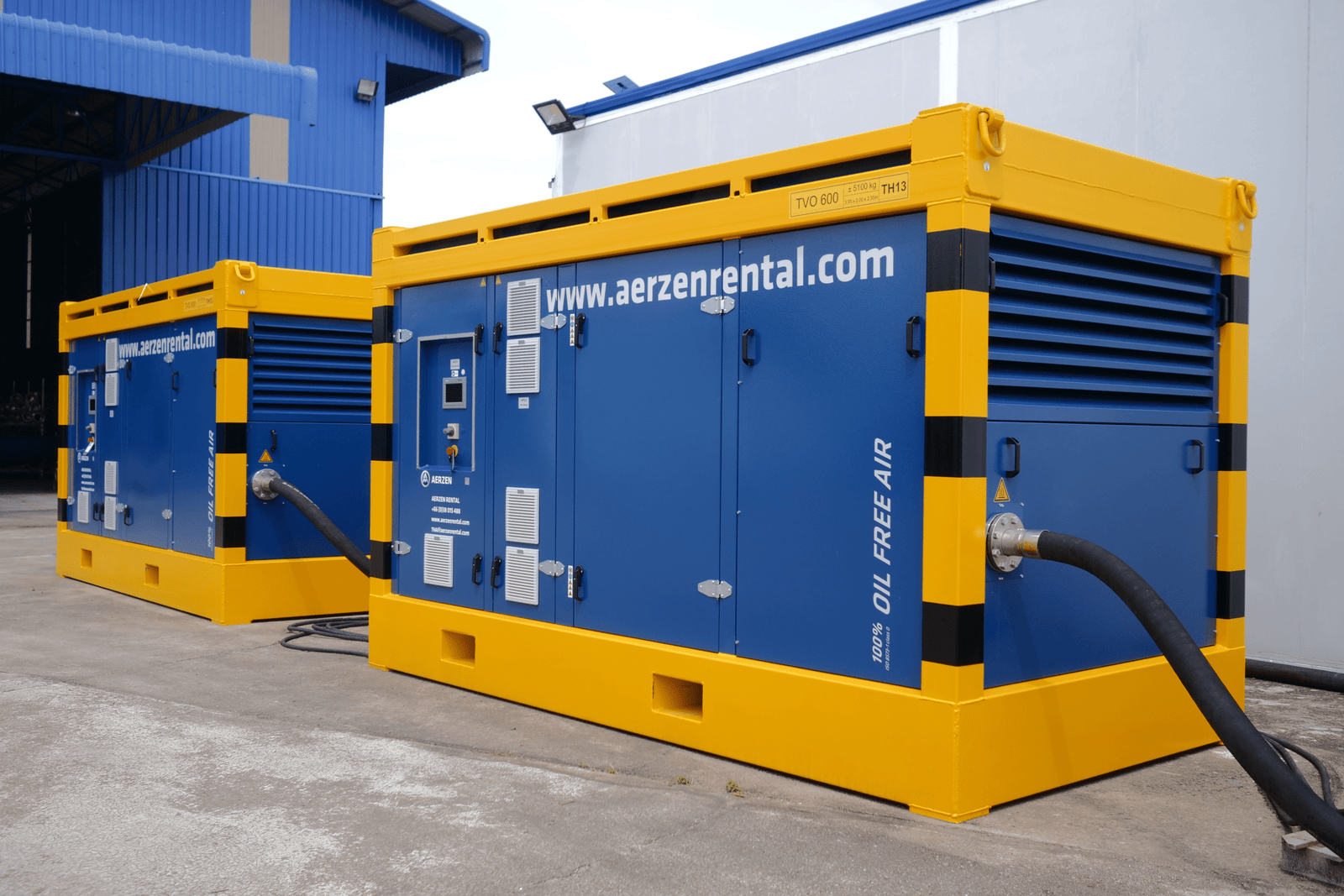 AERZEN TVO oil-free screw compressor ที่ depot — พร้อม dispatch สำหรับ emergency CDA rental ใน PCB electronics plant EEC Thailand
